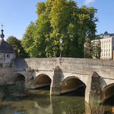 Bear Inn Bradford-On-Avon Екстер'єр фото