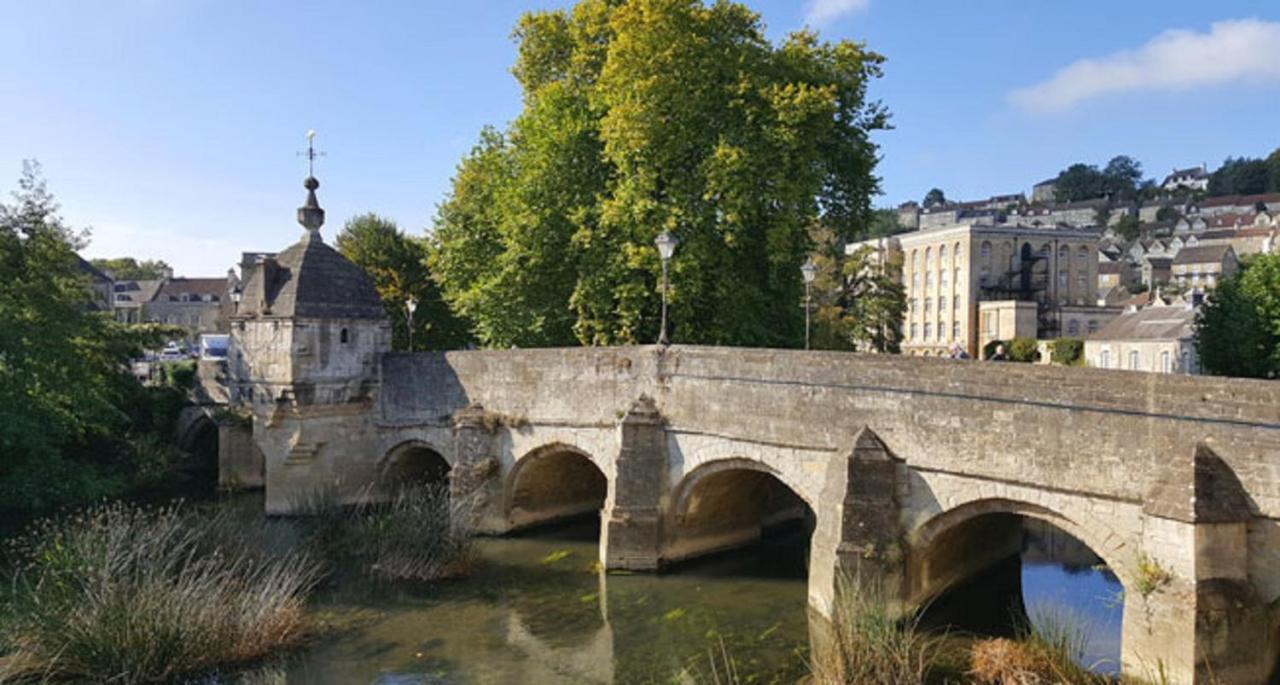 Bear Inn Bradford-On-Avon Екстер'єр фото