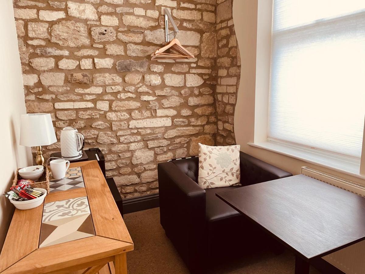Bear Inn Bradford-On-Avon Екстер'єр фото