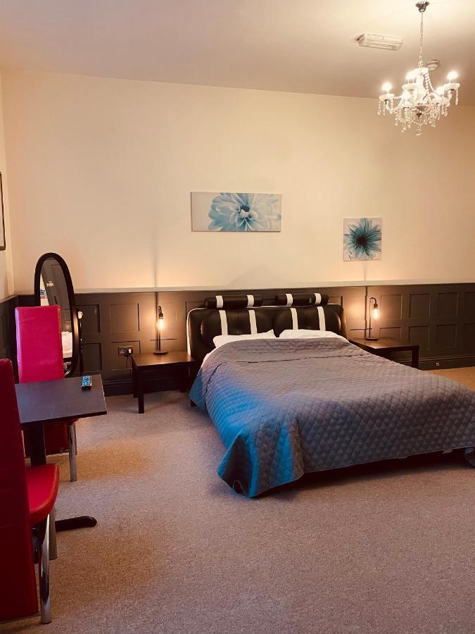 Bear Inn Bradford-On-Avon Екстер'єр фото
